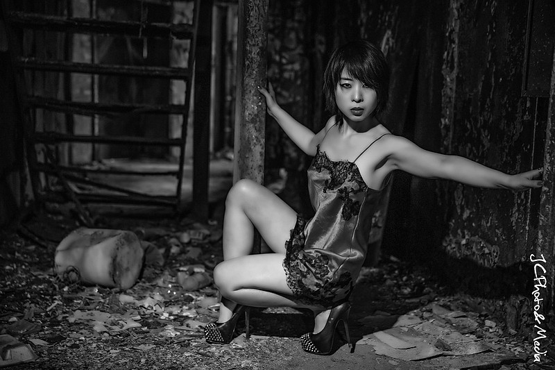 Suzy Cam in urban decay